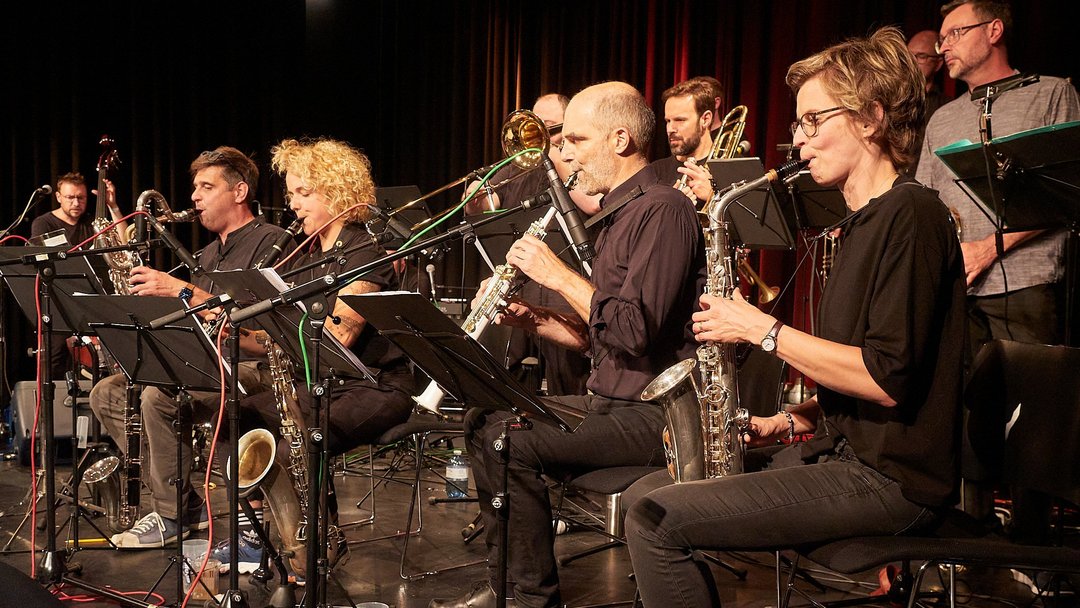 JPEG_-_2048px_fuer_Webanwendung_22-09-02_Jazzorchester_Loewensaal_004